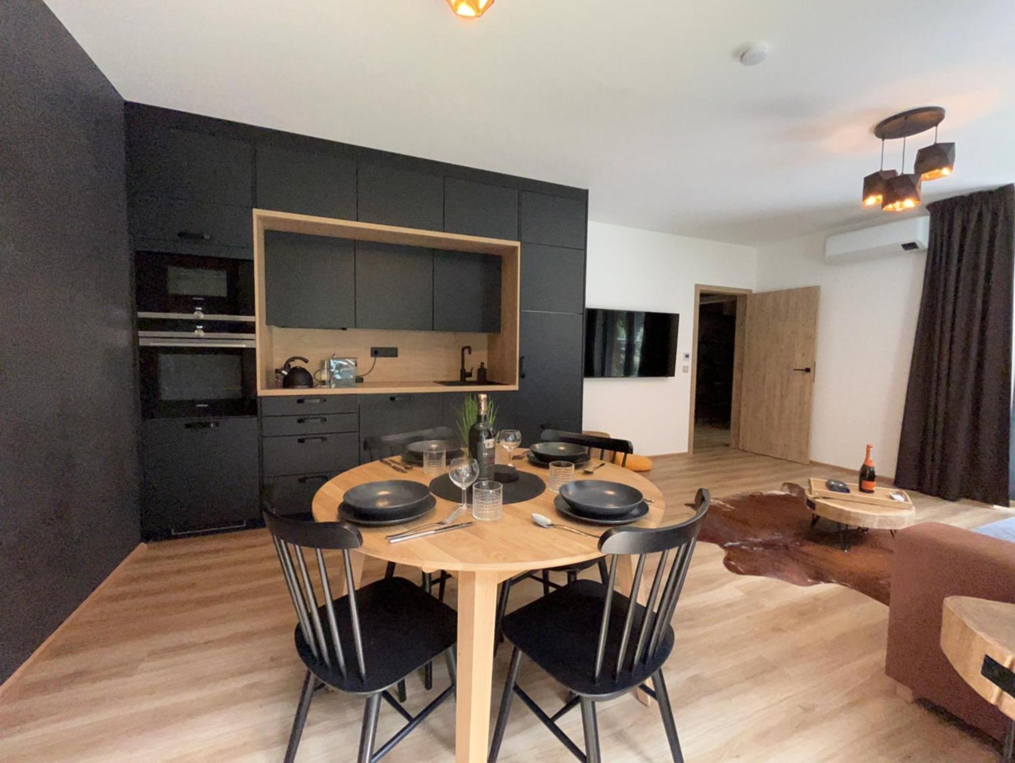 Apartman Herlikovice 303 วัลคาบี ภายนอก รูปภาพ